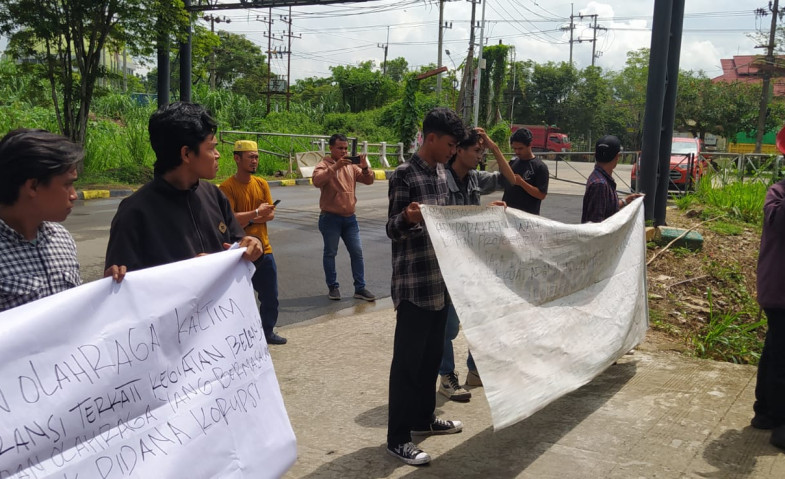 Demo di Kantor Dispora Kaltim, Mahasiswa Tuntut Transparansi Pengelolaan Anggaran
