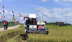 Gelontorkan Rp700 Miliar, Pemkab Kukar Salurkan Berbagai Bantuan ke Petani Demi Pengembangan Pertanian