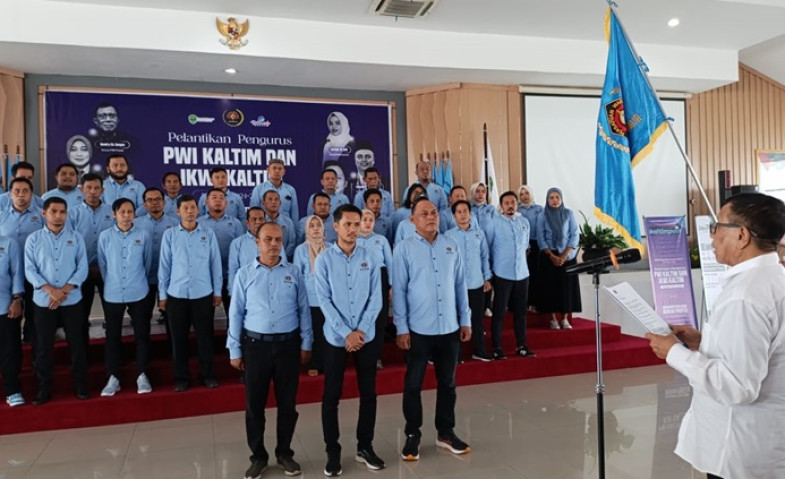 Pengurus Baru PWI Kaltim Resmi Dilantik, Fokus Tingkatkan Kompetensi Wartawan