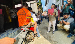 Rekonstruksi Percobaan Pembunuhan Lansia di Samarinda, Pelaku Peragakan 46 Adegan