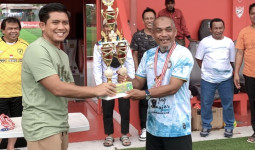 Sekretariat DPRD Samarinda Raih Juara 1 Turnamen Mini Soccer Se-Kaltim 2024