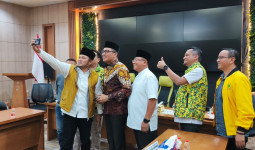 Andi Harun-Saefuddin Zuhri Selfie Bareng Pengurus DPD Golkar Kaltim, Sinyal Dukungan di Pilkada Samarinda?