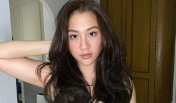 Diterpa Isu Cerai, Sherina Munaf Pamer Foto Hot Berbikini Bikin Netizen Khawatir