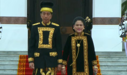 Mengenal Baju Kustin, Pakaian Adat Kesultanan Kutai yang Dikenakan Jokowi Saat Upacara di IKN