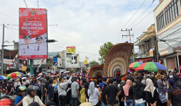 Ribuan Warga Samarinda Saksikan Pawai Pembangunan dan Karnaval Budaya Nusantara