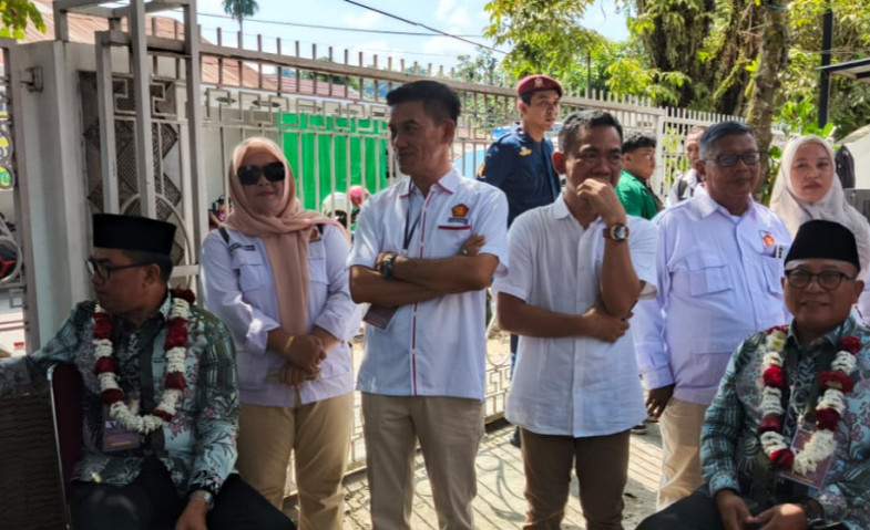 Andi Harun-Saefuddin Zuhri Tiba di KPU untuk Pengundian Nomor Urut Pilkada Samarinda