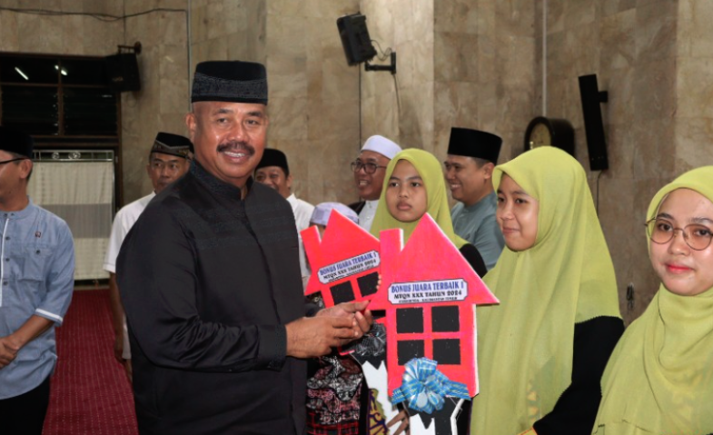 Bupati Edi Damansyah Penuhi Janji, Juara 1 MTQ Nasional Asal Kukar Terima 1 Unit Rumah