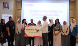 Duta Safety Riding Terima Beasiswa Pendidikan dari Yayasan AHM