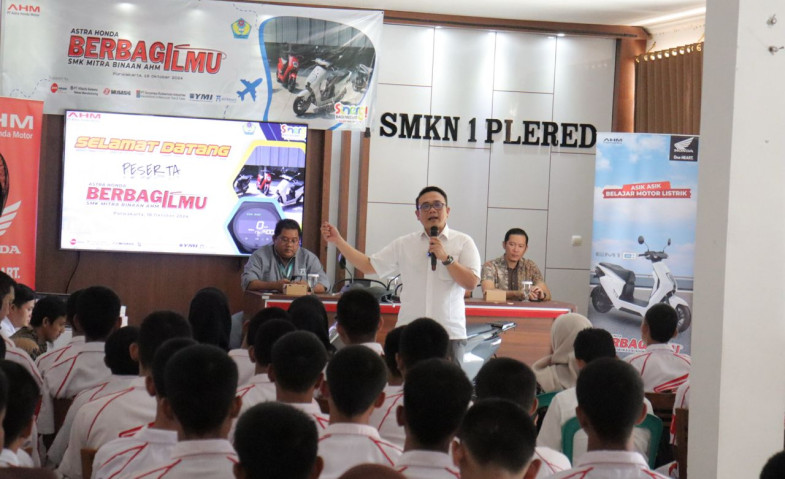 Dukung Generasi Cerdas di SMK, AHM Edukasi Teknologi Sepeda Motor Listrik