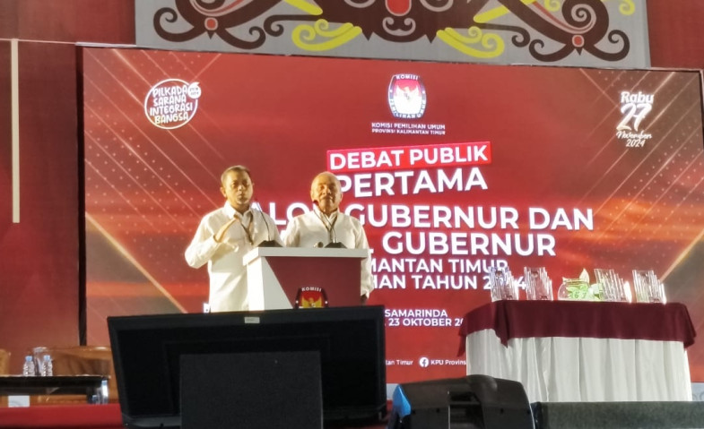 Hadi Muyadi Tegur Pendukung Rudy-Seno yang Tdak Tertib Aturan Selama Debat Pilgub Kaltim