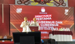 Hadi Muyadi Tegur Pendukung Rudy-Seno yang Tdak Tertib Aturan Selama Debat Pilgub Kaltim