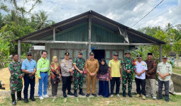 Kodim 0906/Kukar Bedah Tiga Rumah Tak Layak Huni di TMMD ke-122