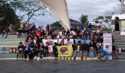 Peduli Lingkungan, Puluhan Gen Z Ikuti Plogging Bareng World Cleanup Day di Teras Samarinda