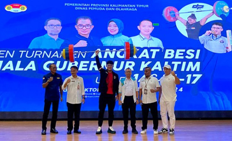 Peraih Emas di Olimpiade Paris Ramaikan Open Turnamen Angkat Besi Piala Gubernur Kaltim 2024