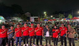 PPK Tenggarong Gaet Warga dengan Sosialisasi Pilkada dan Nobar Seru Timnas Indonesia