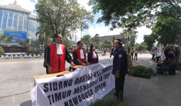 Tagih Janji Jokowi Soal Masyarakat Adat, AMAN Kaltim Gelar Aksi ‘Sidang Rakyat’ di Depan Kantor Gubernur