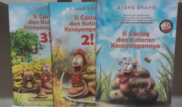 Ulasan Buku "Si Cacing dan Kotoran Kesayangannya" oleh Ajahn Brahm