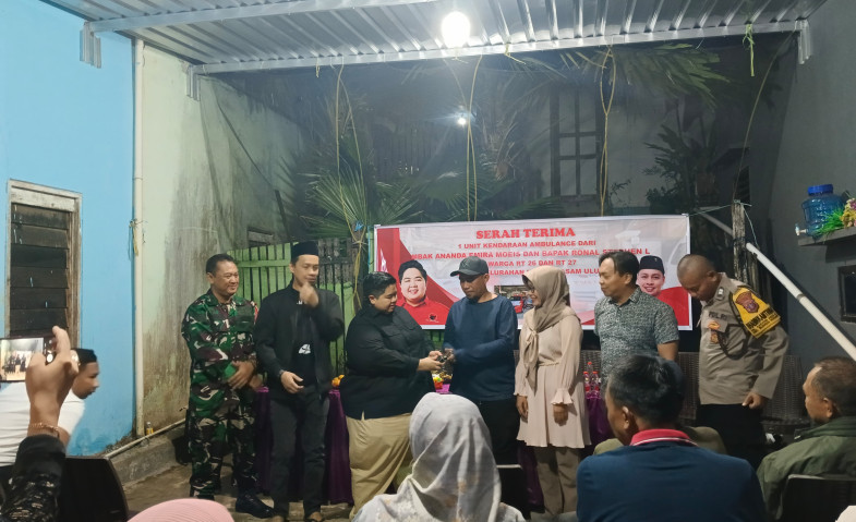 Ananda Emira Moeis Serahkan Bantuan Ambulans dari PDIP untuk Warga Samarinda