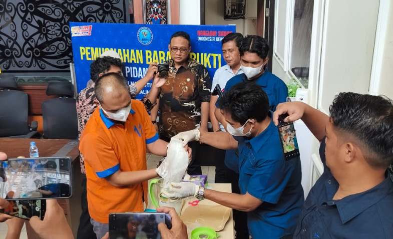 BNNP Kaltim Musnahkan 1 Kg Sabu Hasil Pengungkapan Jaringan Narkoba di Samarinda