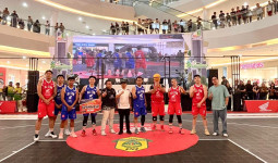 Honda BeAT Celebrity Match Warnai Dukungan Astra Motor Kaltim 2 dalam 3x3 Piala Gubernur Kaltim 2024