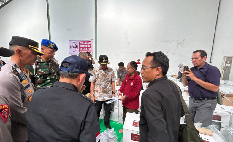 Penyelenggara Pastikan Logistik Pilkada Siap Didistribusikan ke 2.404 TPS di Samarinda