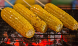 8 Resep Bumbu Olesan Jagung Bakar Malam Tahun Baru, Praktis dan Lezat