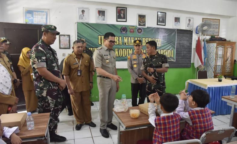 Pemkot Samarinda Uji Coba Program Makan Siang Gratis di Tiga Sekolah