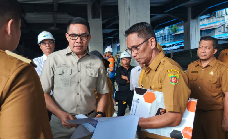 Andi Harun Tinjau Proyek Pasar Pagi: Tahap Pertama Hampir Rampung