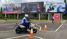 Instruktur Safety Riding Honda Cerahkan Ratusan Ribu Masyarakat