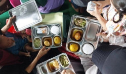 Kronologi Siswa SD di Sukoharjo Keracunan Usai Santap Makan Bergizi Gratis, Ada Bau Basi dari Ayam