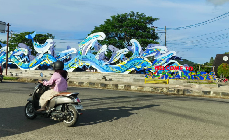 Samarinda Makin Estetik dengan Kehadiran Sculpture Pesut di Jembatan Mahakam