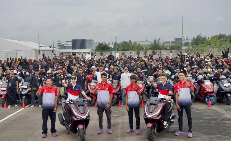 Berkah Punya PCX, 500 Bikers Honda Ditemui Pebalap MotoGP