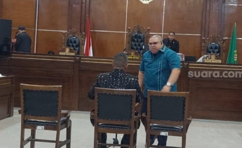 Ngamuk di Ruang Sampai Sidang Gebrak Meja, Razman Arif Nasution Ngaku Teraniaya