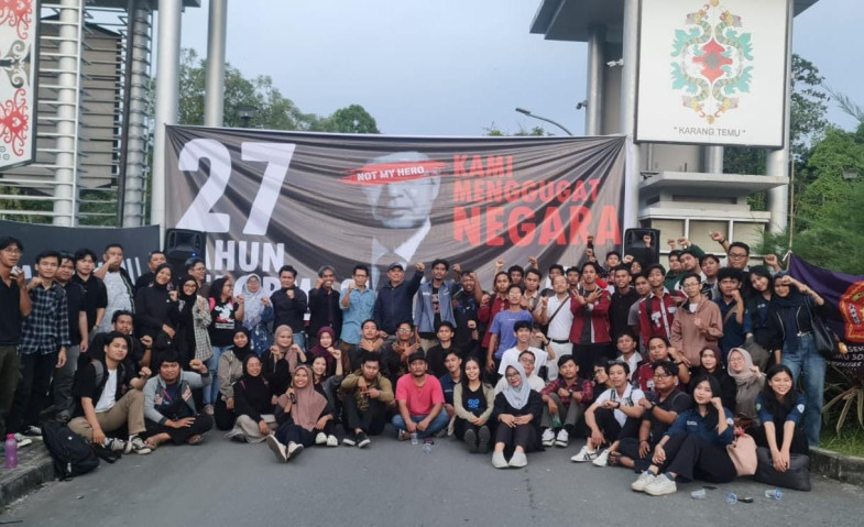 27 Tahun Reformasi, Komite Rakyat Melawan Gelar Aksi di Depan Unmul Samarinda