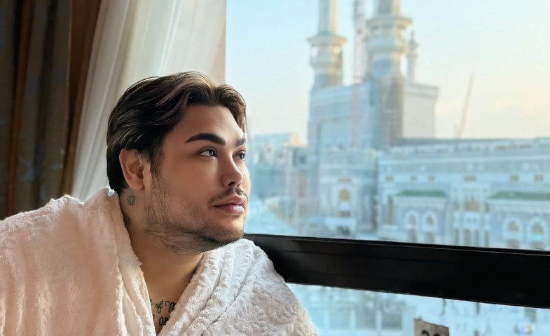 Arab Saudi Tidak Terbitkan Visa Furoda Tahun Ini, Kok Bisa Ivan Gunawan Tetap Berangkat Haji?