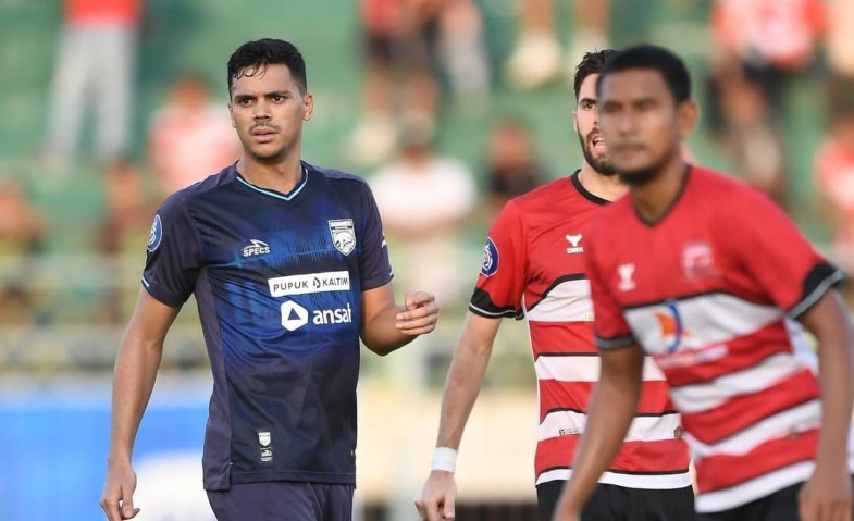 Borneo FC Menang Dramatis di Kandang Madura United Hanya dengan 10 Pemain