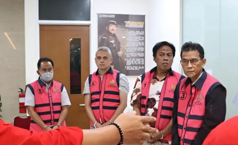 Diduga Terlibat Proyek Fiktif Ratusan Miliar, Anggota DPRD Kaltim Berinisial KMR Diamankan Kejati DKI Jakarta