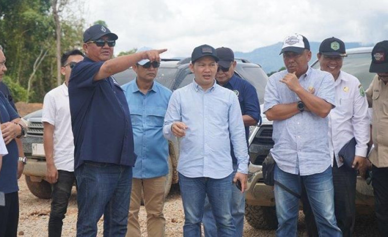Ekti Imanuel Pimpin Kunjungan Anggota DPRD Kaltim ke Mahakam Ulu