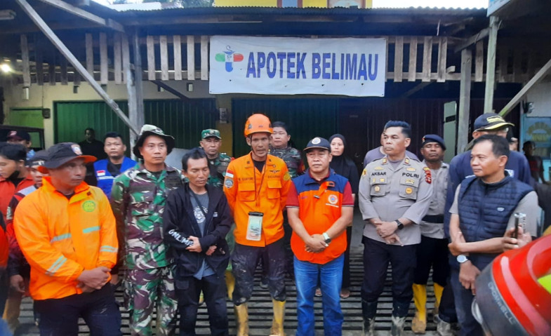 Evakuasi Korban Longsor di Samarinda Dilanjutkan Besok Pagi
