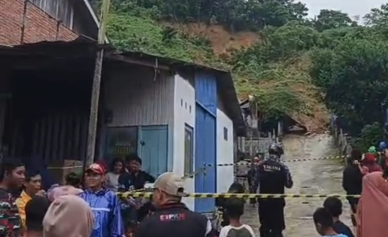 Jumlah Korban Belum Pasti, Evakuasi Korban Longsor di Samarinda Masih Proses Evakuasi
