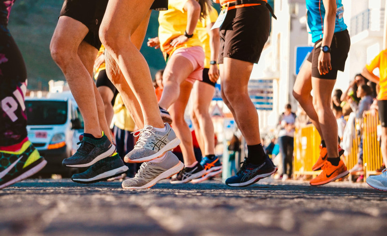 Mana yang Lebih Efektif Turunkan Berat Badan, Jalan Cepat atau Jogging?