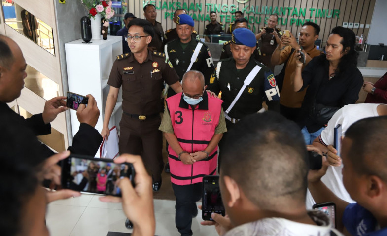 Mantan Kadis ESDM Kaltim Diamankan Kejati, Diduga Terlibat Kasus Reklamasi Tambang Batu Bara