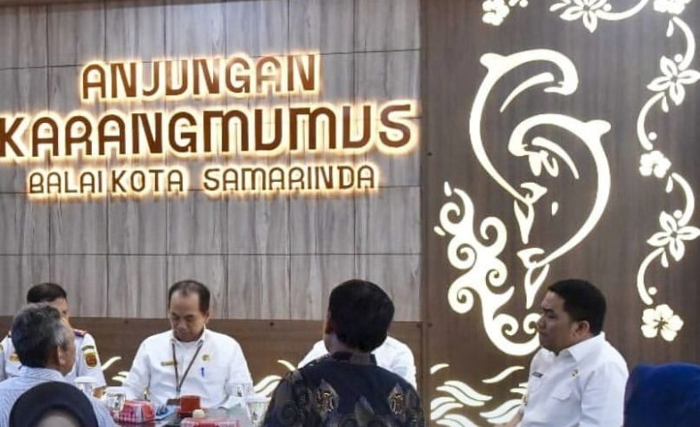 Pemkot Samarinda dan Bank Mandiri Matangkan Fitur Kartu Parkir Berlangganan