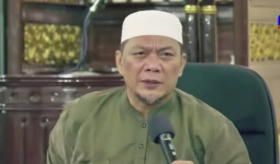 Awalnya Bertemu Penjual Ikan Misterius, Begini Kisah Mualaf Eks Pendeta Ustaz Yahya Waloni