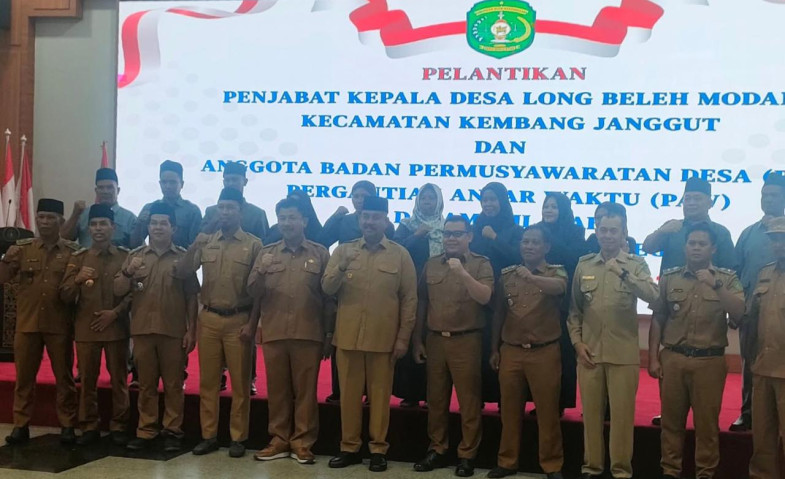 Bupati Kukar Lantik Penjabat Kades dan Anggota BPD PAW, Tekankan Peran Strategis BPD