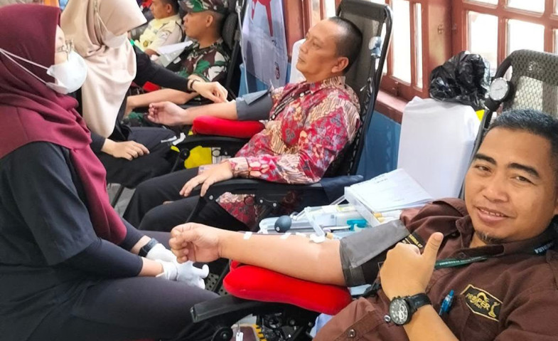 Diskominfo Kukar Gelar Halal Bihalal dan Donor Darah Usai Libur Idulfitri