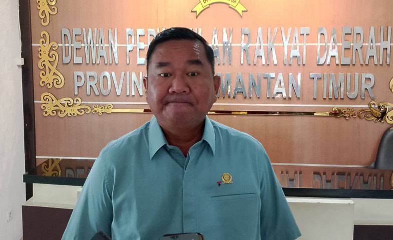 Ekti Imanuel Tegaskan Komitmen DPRD Kaltim Mengawal Pendidikan Gratis untuk Mahasiswa Baru