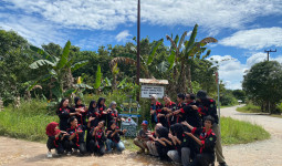 HIMAKSI FISIP UNMUL Berikan Dampak Positif Melalui Program Dedicated.Com 2025 di Desa Bunga Putih