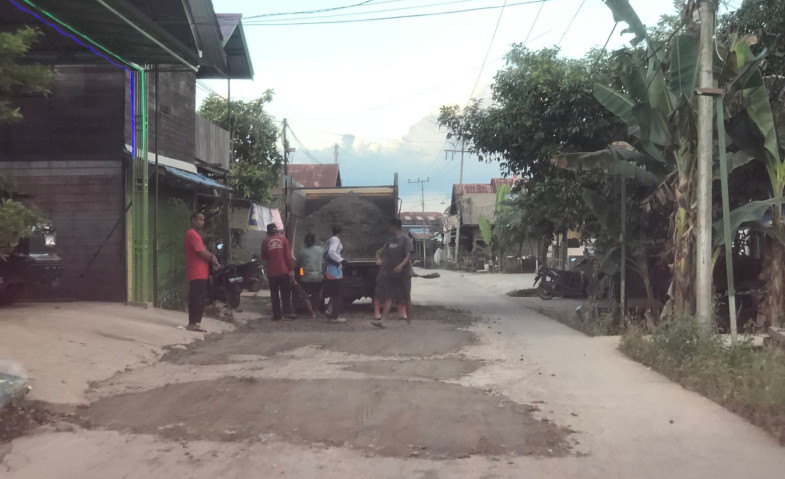 Jalan Rusak Hambat Ekonomi, Pemdes Sebulu Modern Desak Percepatan Perbaikan Infrastruktur