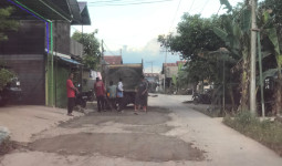 Jalan Rusak Hambat Ekonomi, Pemdes Sebulu Modern Desak Percepatan Perbaikan Infrastruktur